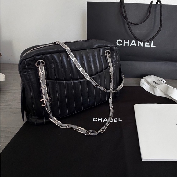 Vintage Chanel Black Quilted Leather Chain Shoulder Bag with box and dust bag - Picture 2 of 6